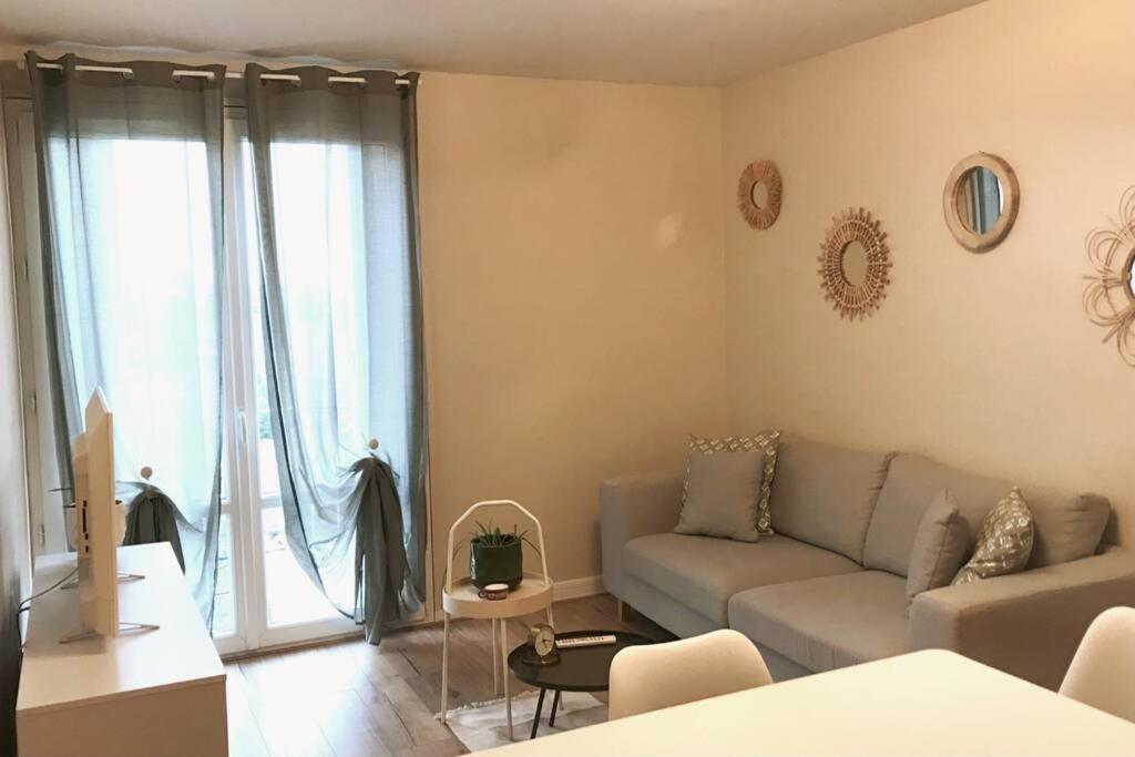 Serenidad - Appartement Cosy 50M2 Et Parking Chateauroux Ngoại thất bức ảnh